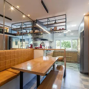 Martinho Authentic Estiloso, Moderno E , São Paulo Brasil
