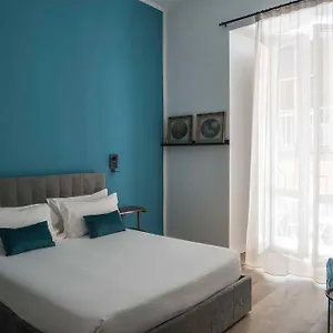 https://apt-la-casa-di-nelly-boutique-napoli.hotels-amalfi.com